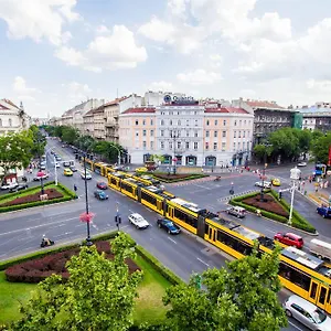 Hostel Avenue, Budapešť
